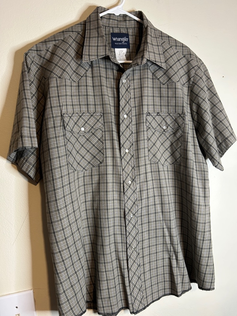 Wrangler Short-Sleeve Plaid Western Shirt